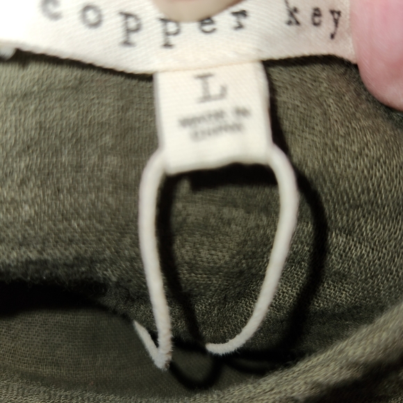 NWT Copper Key Olive Long Sleeve Peplum Top Size L Crinkle Cotton Fabric Soft - Picture 10 of 14
